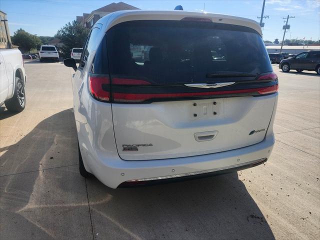 2023 Chrysler Pacifica Hybrid Touring L