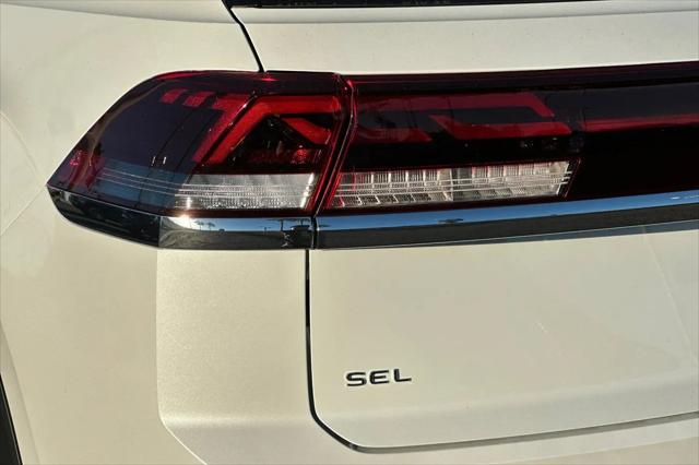 2026 Volkswagen Atlas Cross Sport SEL Premium R-Line