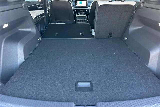 2026 Volkswagen Atlas Cross Sport SEL Premium R-Line
