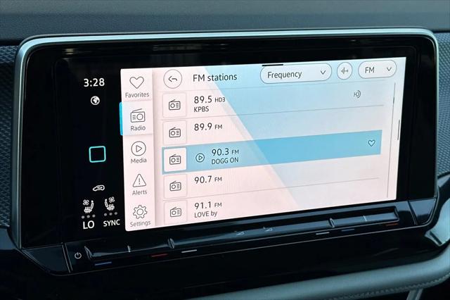 2026 Volkswagen Atlas Cross Sport SEL Premium R-Line