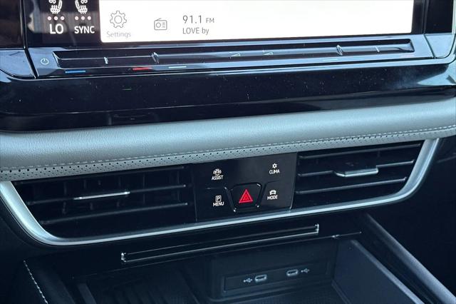 2026 Volkswagen Atlas Cross Sport SEL Premium R-Line