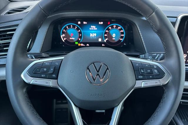 2026 Volkswagen Atlas Cross Sport SEL Premium R-Line