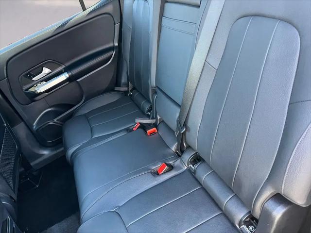 2025 Mercedes-Benz GLB 4MATIC