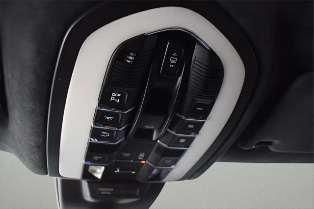 2017 Porsche Macan Turbo