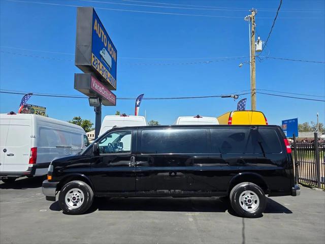 2023 GMC Savana Cargo RWD 3500 Extended Wheelbase Work Van