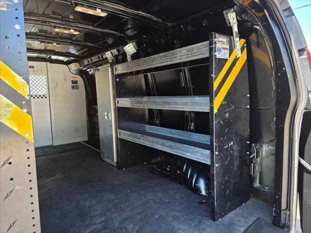 2023 GMC Savana Cargo RWD 3500 Extended Wheelbase Work Van