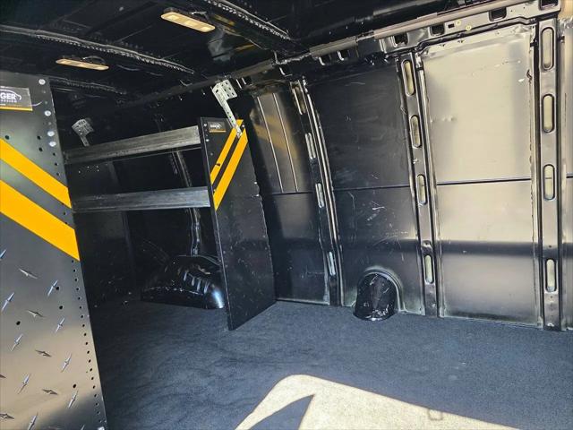 2023 GMC Savana Cargo RWD 3500 Extended Wheelbase Work Van