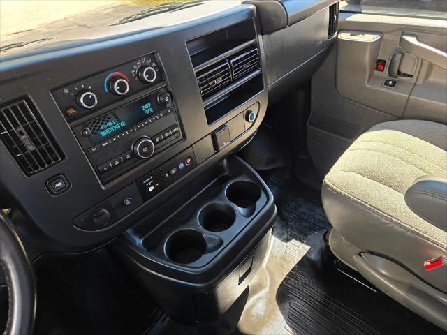 2023 GMC Savana Cargo RWD 3500 Extended Wheelbase Work Van