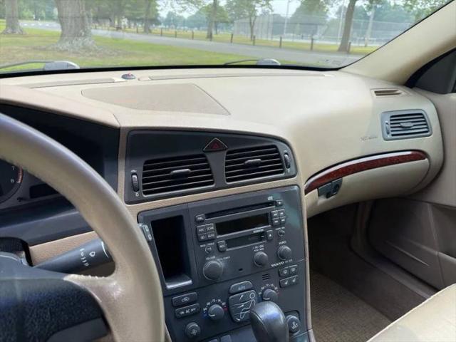 2002 Volvo V70 XC