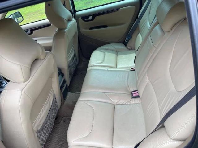 2002 Volvo V70 XC