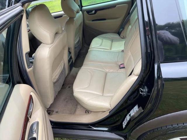 2002 Volvo V70 XC