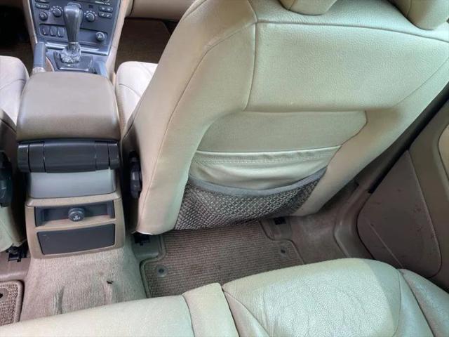 2002 Volvo V70 XC