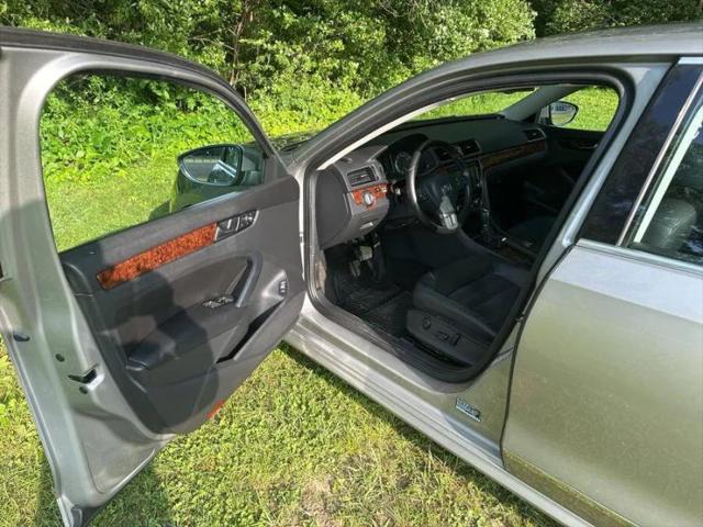 2012 Volkswagen Passat 2.0L TDI SEL Premium