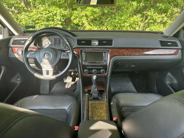 2012 Volkswagen Passat 2.0L TDI SEL Premium
