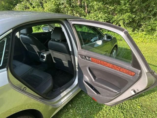 2012 Volkswagen Passat 2.0L TDI SEL Premium