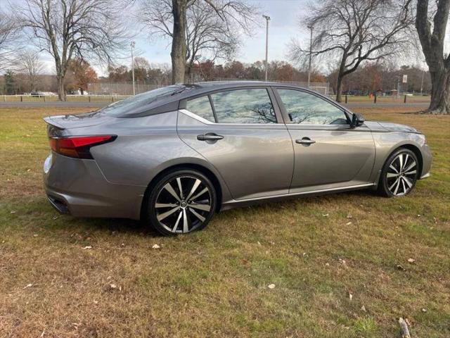 2021 Nissan Altima SR FWD