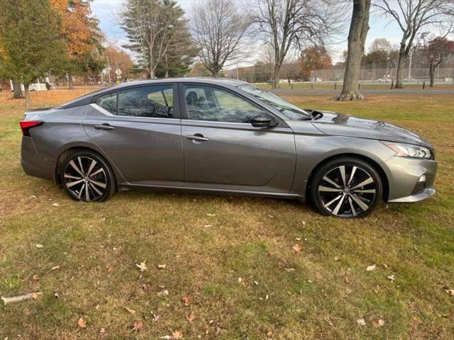 2021 Nissan Altima SR FWD