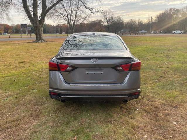 2021 Nissan Altima SR FWD