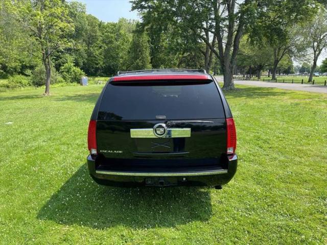 2008 Cadillac Escalade ESV Standard