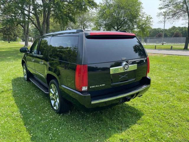 2008 Cadillac Escalade ESV Standard