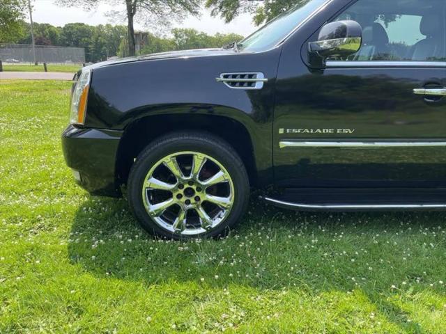 2008 Cadillac Escalade ESV Standard