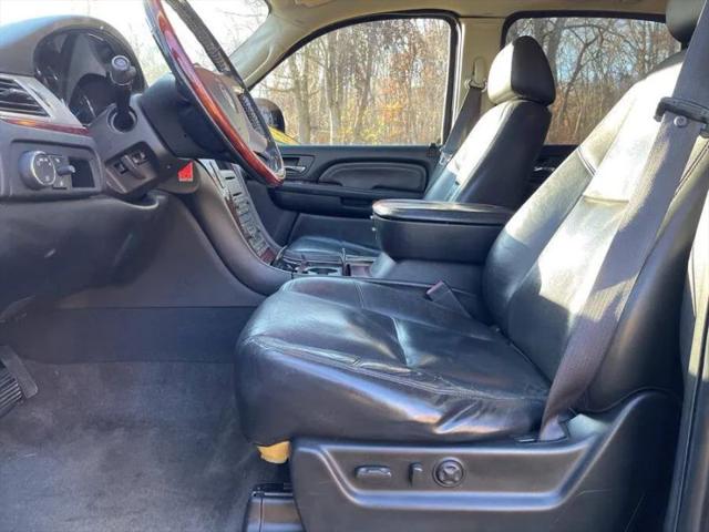 2008 Cadillac Escalade ESV Standard