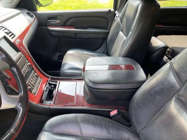 2008 Cadillac Escalade ESV Standard