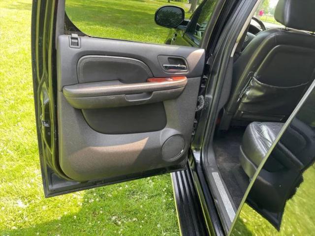 2008 Cadillac Escalade ESV Standard