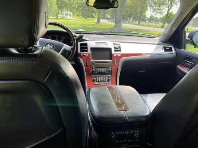 2008 Cadillac Escalade ESV Standard