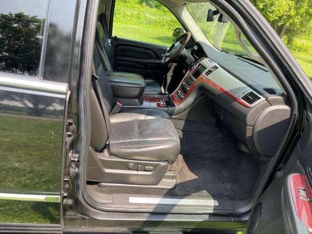2008 Cadillac Escalade ESV Standard