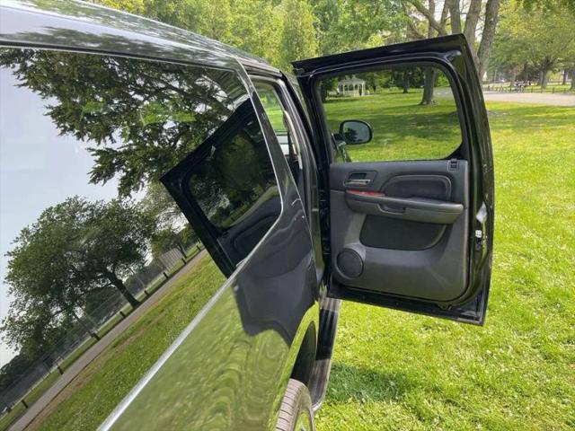 2008 Cadillac Escalade ESV Standard