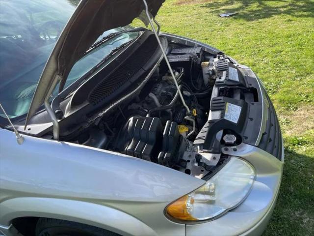2005 Chrysler Town & Country LX