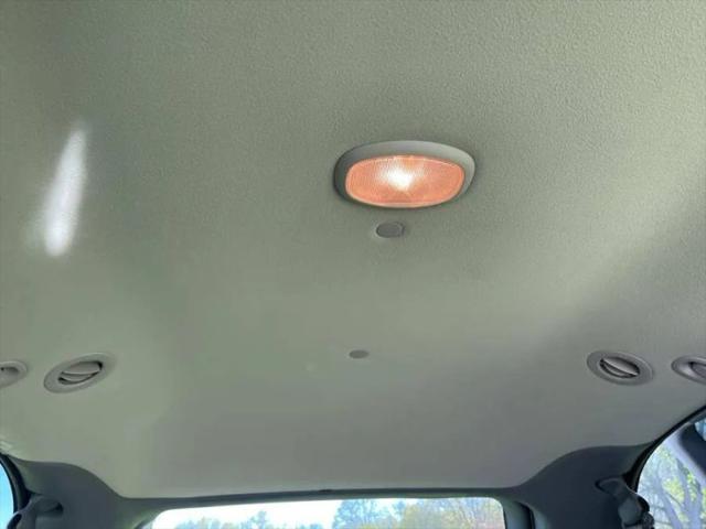 2005 Chrysler Town & Country LX