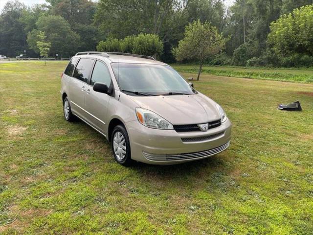 2004 Toyota Sienna LE for sale in Plainville, CT