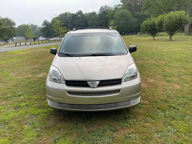 2004 Toyota Sienna LE