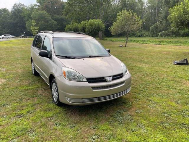 2004 Toyota Sienna LE