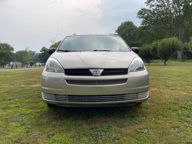 2004 Toyota Sienna LE