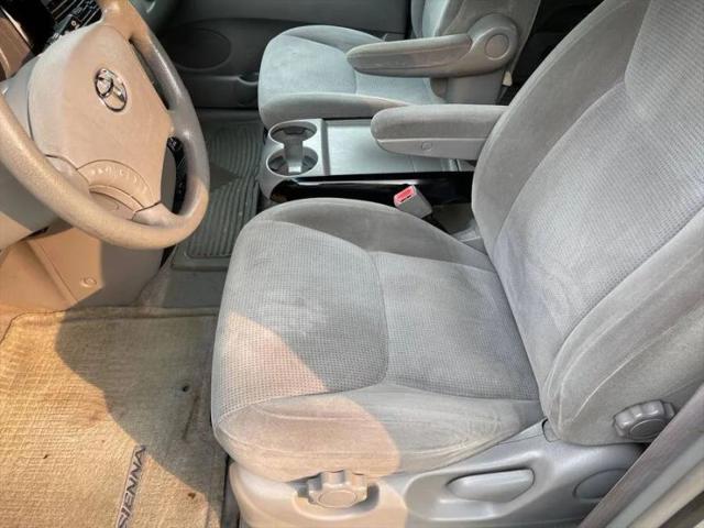 2004 Toyota Sienna LE