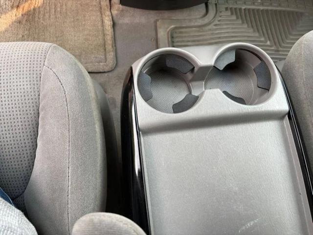 2004 Toyota Sienna LE