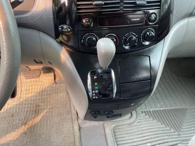2004 Toyota Sienna LE