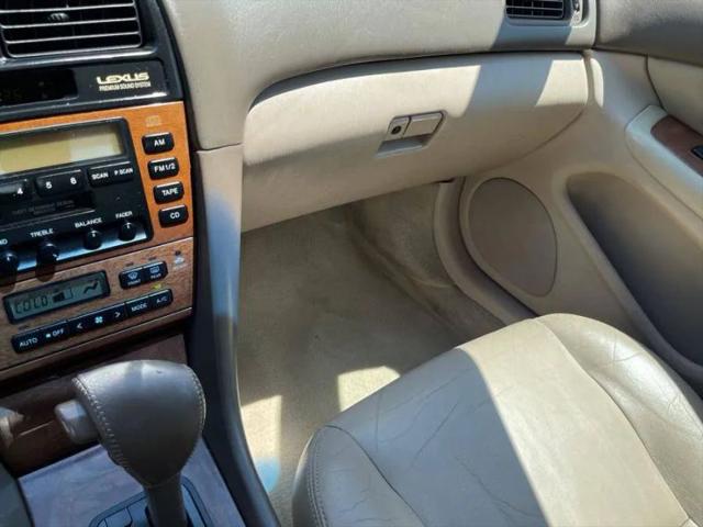 2001 Lexus ES 300 300