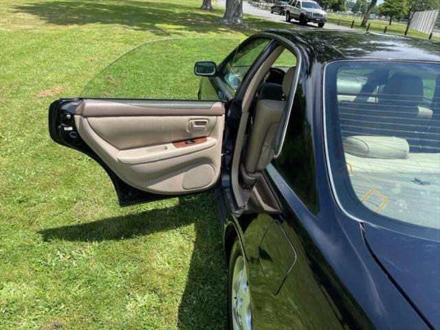 2001 Lexus ES 300 300