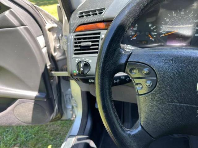 2002 Mercedes-Benz E 320 4M