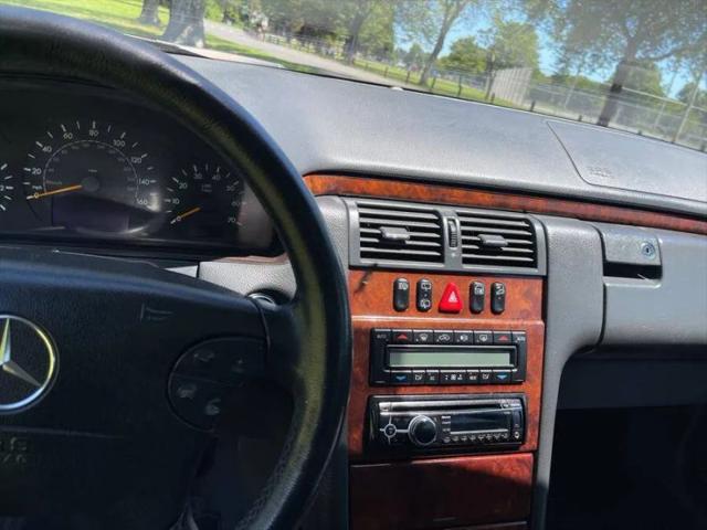 2002 Mercedes-Benz E 320 4M