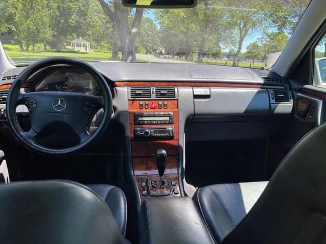 2002 Mercedes-Benz E 320 4M