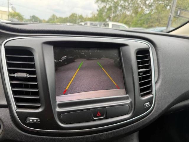 2016 Chrysler 200 Limited Platinum