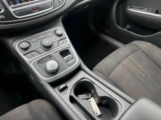 2016 Chrysler 200 Limited Platinum