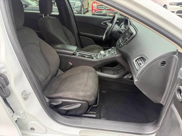 2016 Chrysler 200 Limited Platinum
