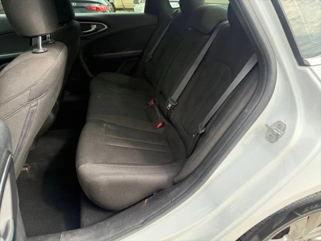 2016 Chrysler 200 Limited Platinum