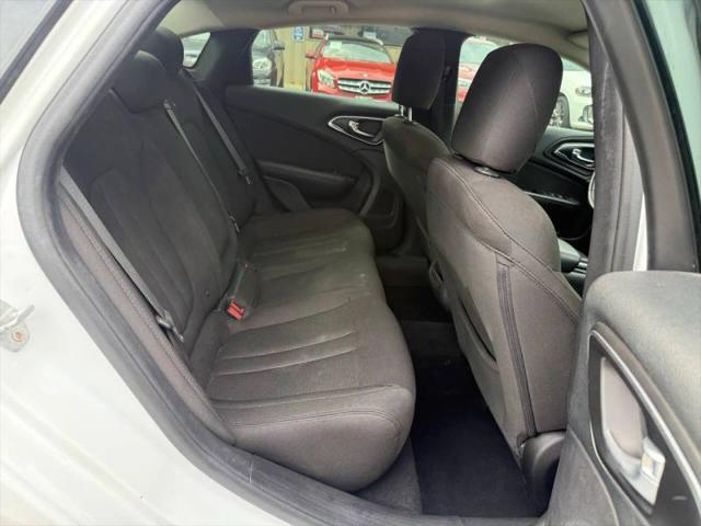 2016 Chrysler 200 Limited Platinum